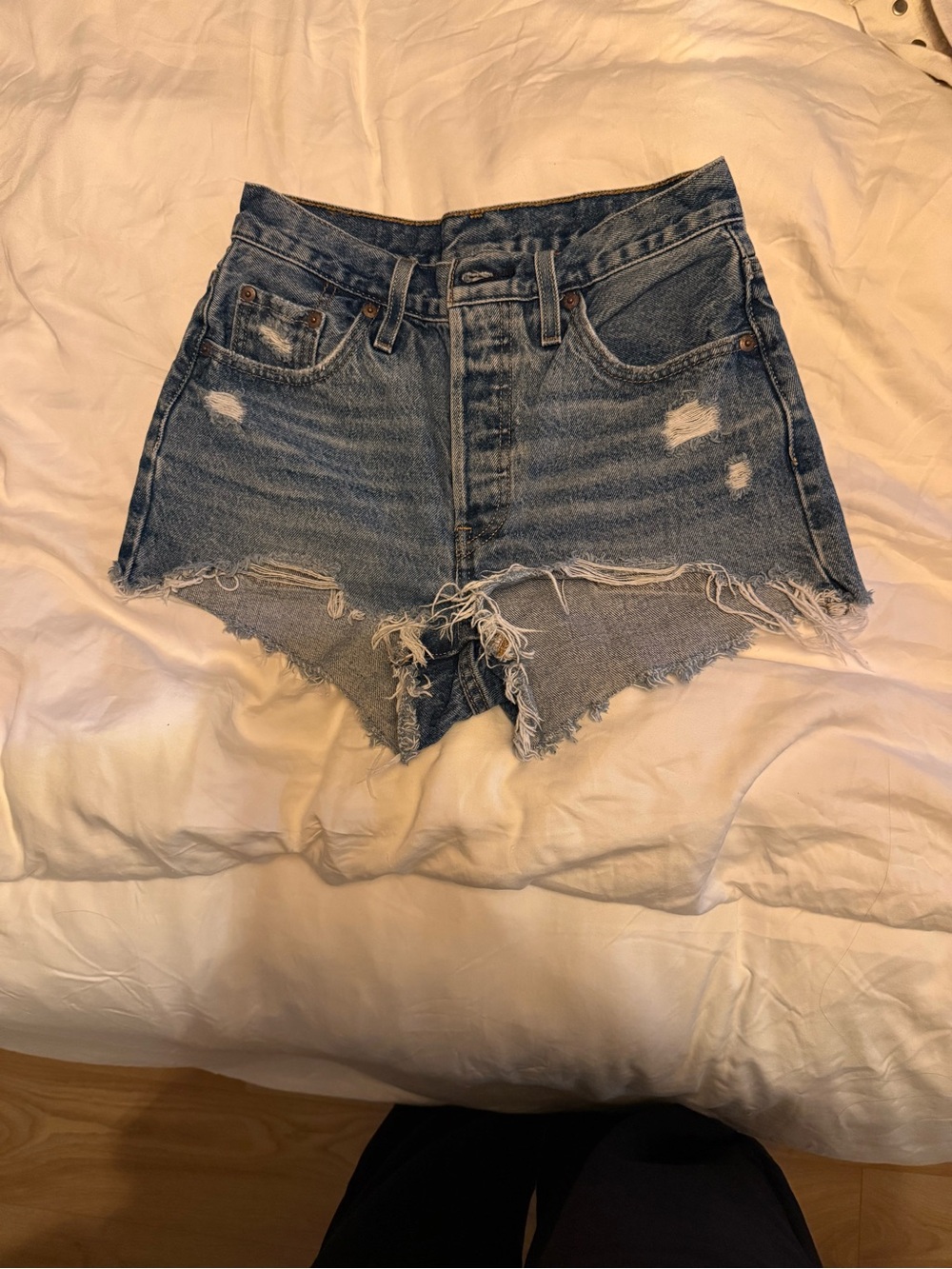 Levi's Distressed 501 Short